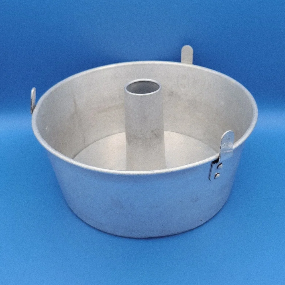 Vintage Aluminum 2-piece Angel Food Cake Pan‎ with cooling legs